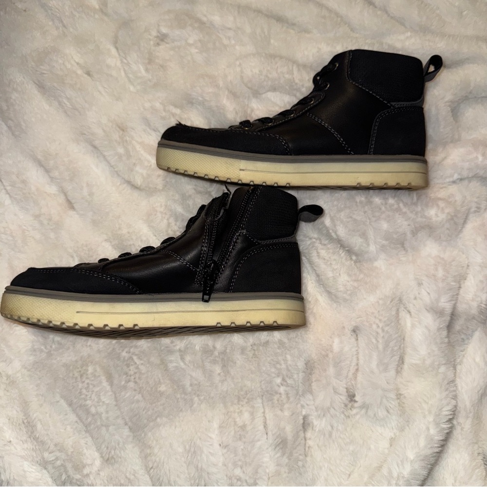 Thereabouts Size 13 Boys High Top Shoes Black Faux Leather Lace Up Round Toe - Picture 3 of 7